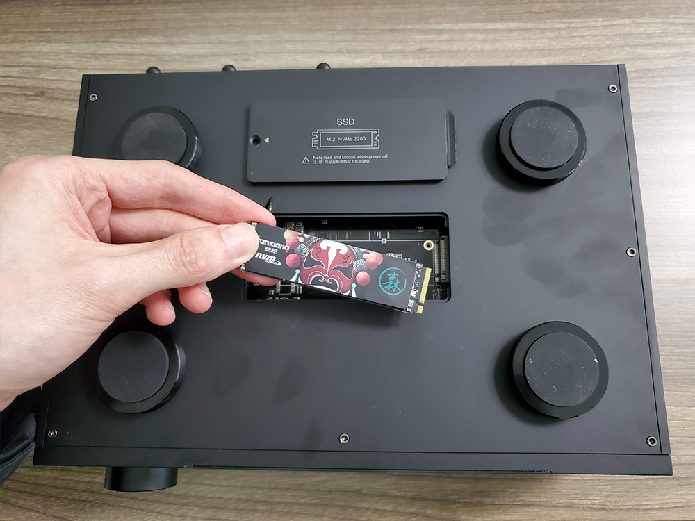 Eversolo DMPA6 M.2 SSD Installation Tutorial Hifistudio79 voor de